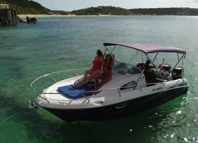 Caribbean Escape: Charter 27' Beneteau Flyer 750WA with Captain in St Maarten