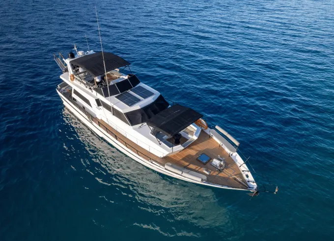 70ft Cantieri di Pisa Motor Yacht – Luxury Day Charter from Athens
