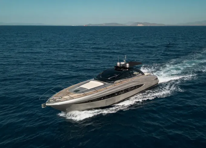 Luxury Private Cruises to Cape Sounio, Makronisos & Cyclades - Riva Vertigo 63