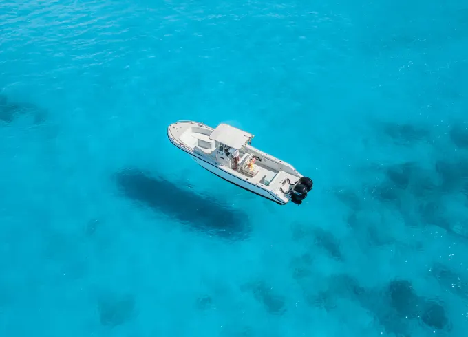 Rent SeaGlass a 28' Mako Private Boat to Explore the Beautiful St Maarten!