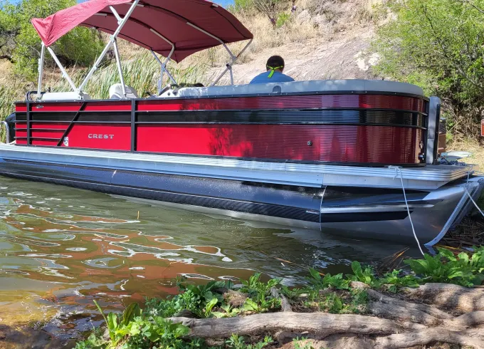 Beautiful 2022 Crest 240LX Tritoon for rent at Saguaro lake with seating for 12!