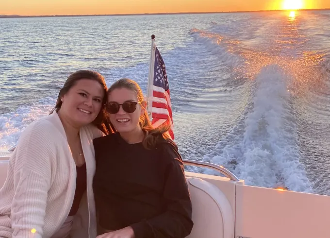 Experience Life On The Water On This Beautiful 30' Cruiser!