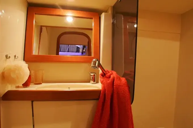 Charter Dufour 455 Grand Large Cruising Monohull in Marina di Ragusa, Sicilia