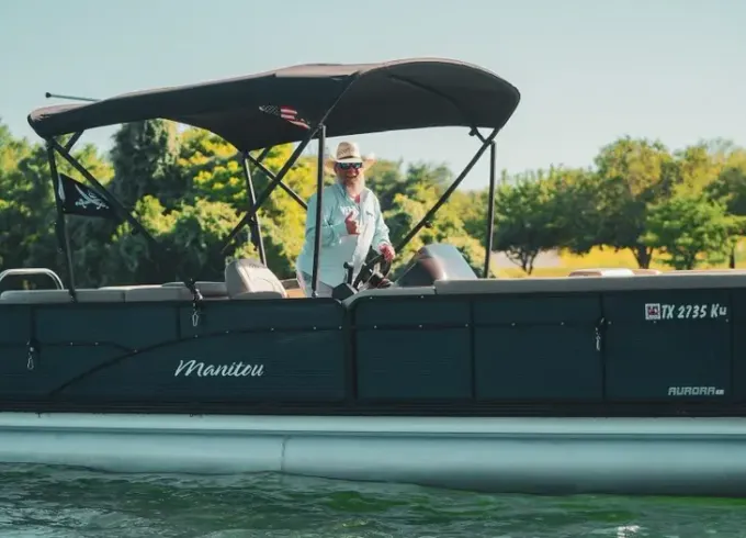 Lake Travis' 25ft Manitou Tritoon - 13 Guests | Easy Boarding at Private Marina