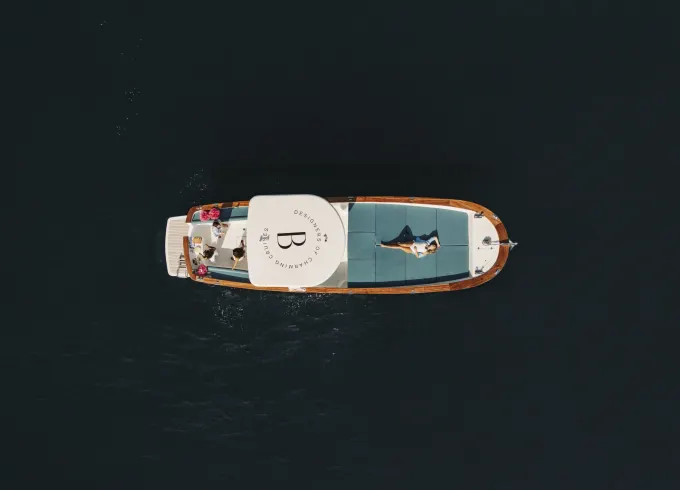 Gozzo Vittoria 33ft – Private Cruise Charter