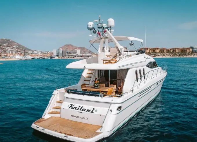 Snorkeling in a Luxury Princess 70 Sport Mega Yacht!