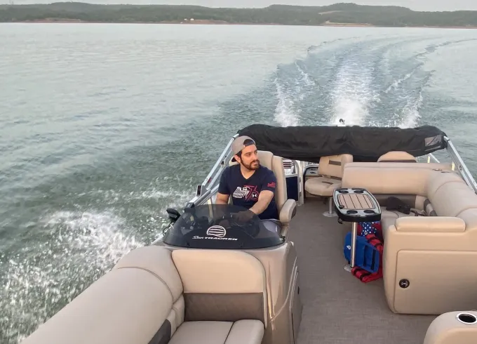 24ft SunTracker Party/Fishing Pontoon at Lake Grapevine, Texas