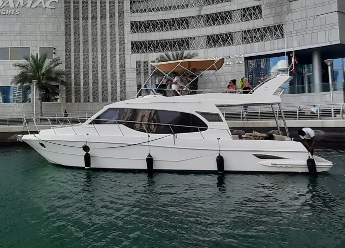 46ft yacht rental in Dubai Marina – perfect for groups of up to 12 guests