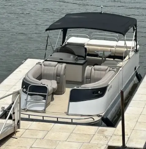 2002 Crest 25ft Savanna Pontoon w/75hp rental on Lake Norman!!