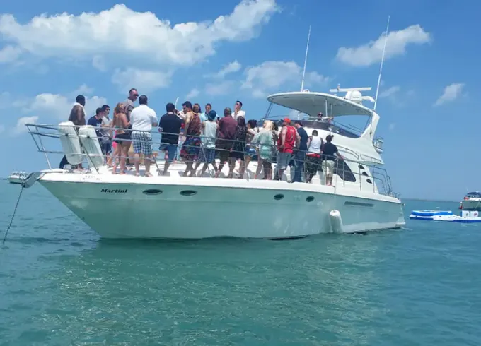 Captained Charter on 60ft Sea Ray Luxury Yacht in Chicago with Captain Sam