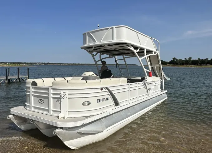 Chillin the Most on Lake Whitney!