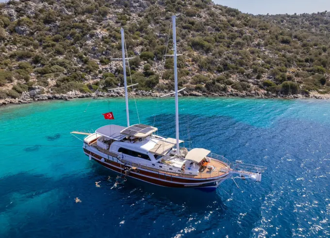 Luxury gulet with a capacity of 12 people in Marmaris region(2023 Model)