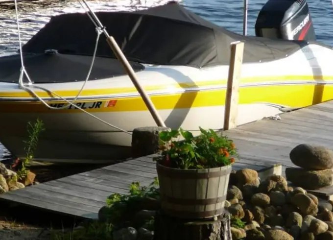 17ft Starcraft C-Star Bowrider on trailer in Haverhill, MA