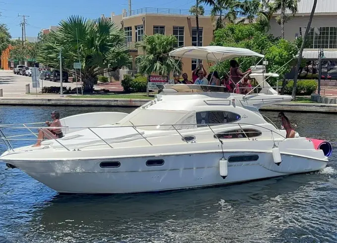 Explore 40ft Sea Line Flybridge