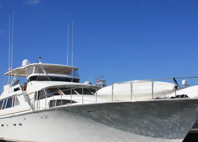 85' Cheoy Lee Flybridge Yacht, 12 passenger day trips or 8 overnight.