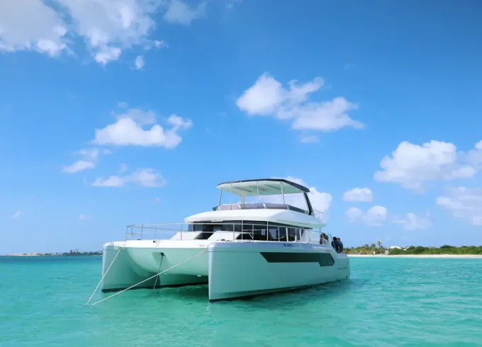 SAINT MARTIN Luxury power catamaran 53