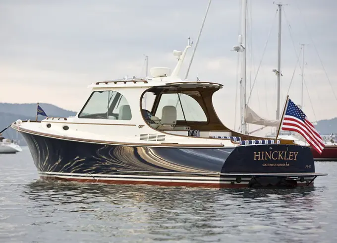 11 PPL | Hinckley Classical Venice Boat
