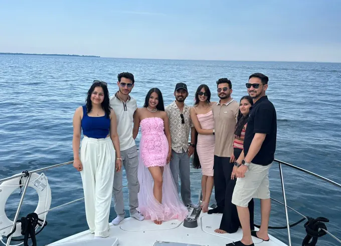 Luxurious Carver Mariner Double Decker Yacht in Mississauga – Up to 12 Guests