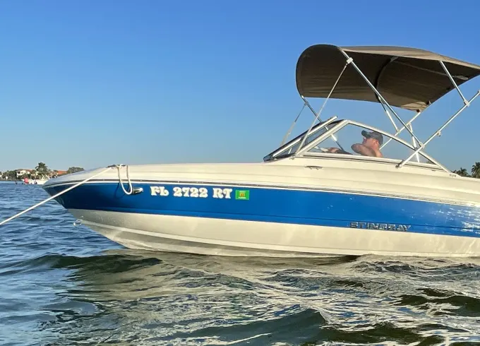 BOAT FUN IN THE SUN - Stingray Fun