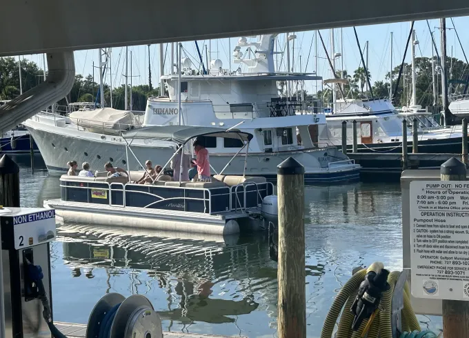 2016 Manitou 24ft Tritoon in St Pete Beach!!