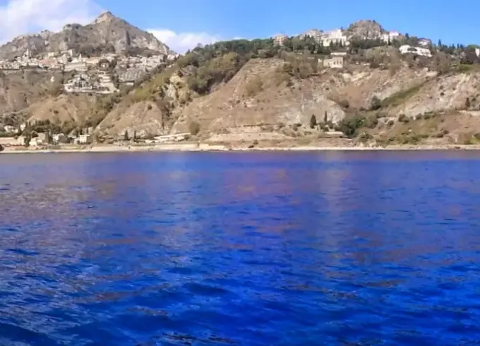 Vacation to the Aeolian Islands on a sailing boat