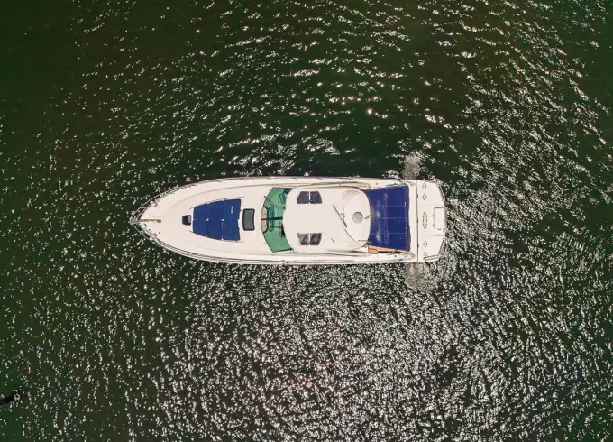 Private Luxury Yacht Sea Ray Sundancer 48ft