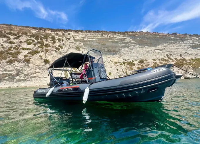 Private Trip to Comino and Blue Lagoon with Caves stops