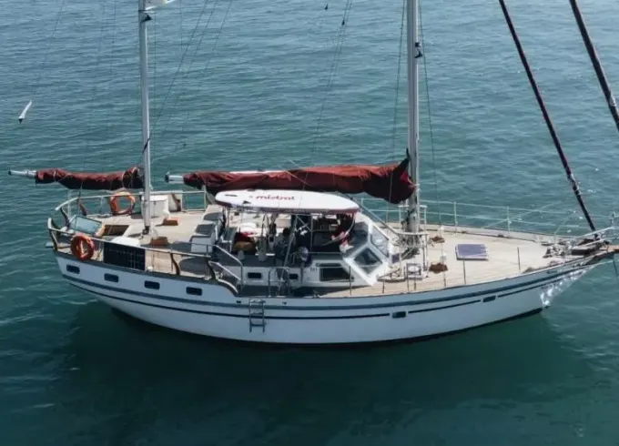 Private Sailing Experience in Algarve onboard 43ft Endurance Sailboat