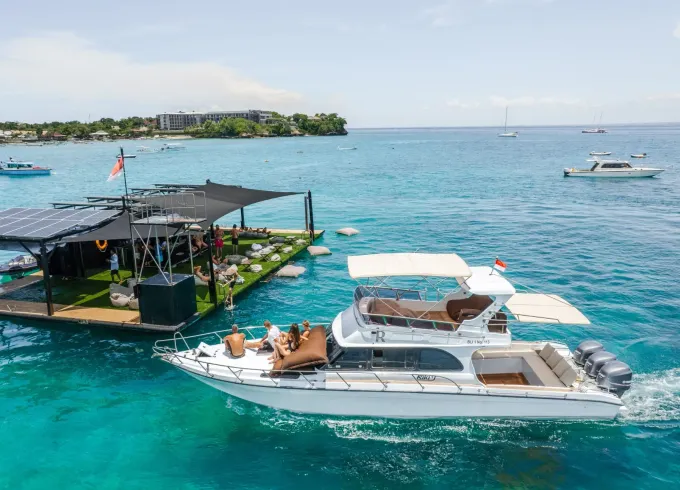 43ft Motor Yacht for 15 People for Nusa Penida Boat Tour