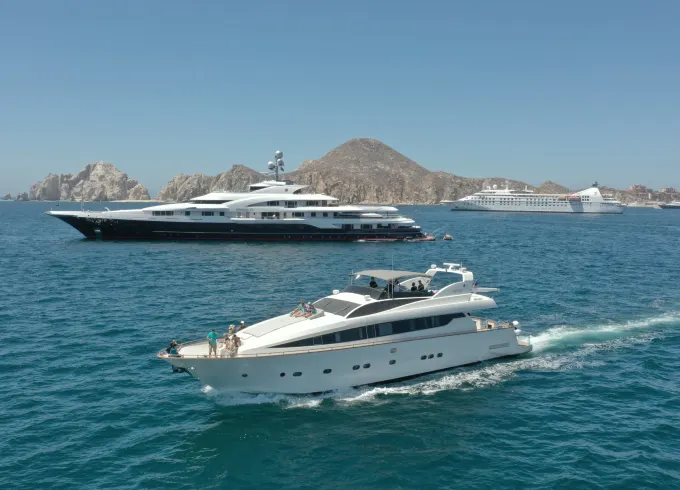 AVANTE 97 Luxury Cabo Yacht Charter