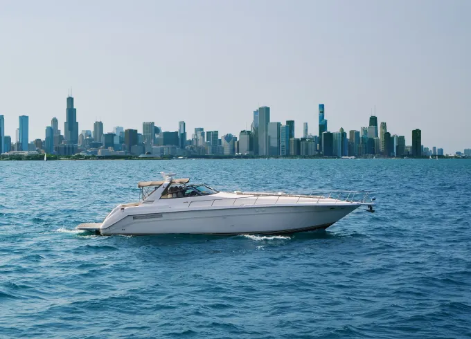 50' Sea Ray Sundancer Motor Yacht for 13 Guests in Chicago, IL -July Promo