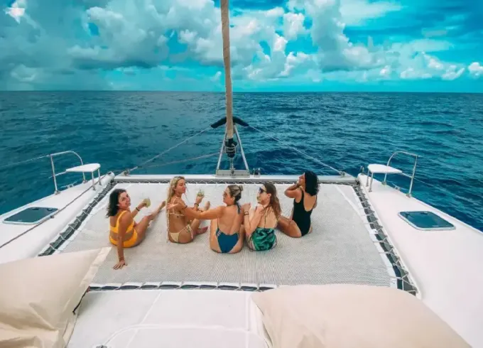 De Luxe Cat Fountine 50ft In Riviera Maya  up to 20 guests in Puerto Aventuras