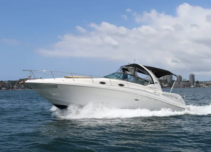 Motor Yachts Bavaria 37 Sport