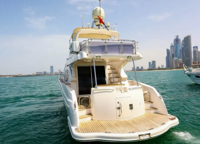 Charter Spacious 55' Yacht 3 bedroom up to 18 Guest in Dubai Marina