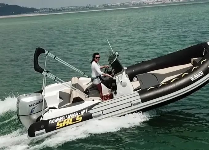 20ft Sacs 590 Rigid Inflatable Boat for rent in Setúbal