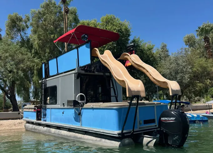 32ft Tracker Sun Cabin Party Barge for 6 Guests in Lake Havasu City