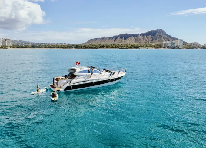 2-Hour Tour - 47ft Cranchi Mediterranee Luxury Yacht Charter in Honolulu