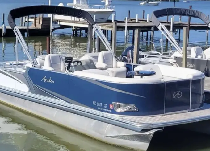 AWESOME AVALON Pontoon Boat Rental in Dynamic Downtown Toledo