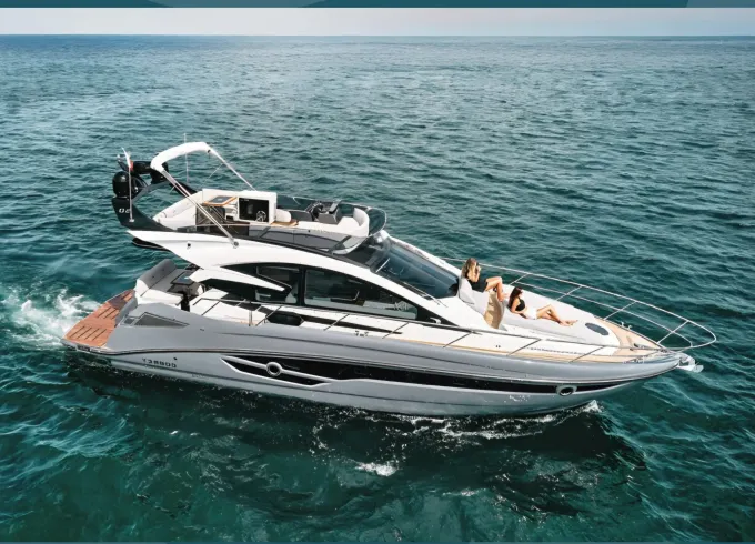 Luxury 50 ft in Puerto Banus