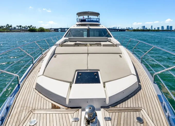 Miami | 2019 70' Azimut S7 Luxury Yacht 13 guests
