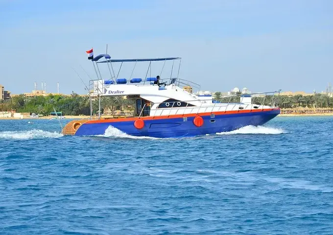 8-Hour Private Boat Charter Exclusive & Lunch Transfer - Hurghada