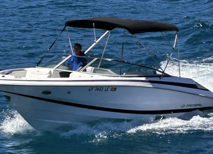 Lake Tahoe's Wavy Gravy 22ft Regal