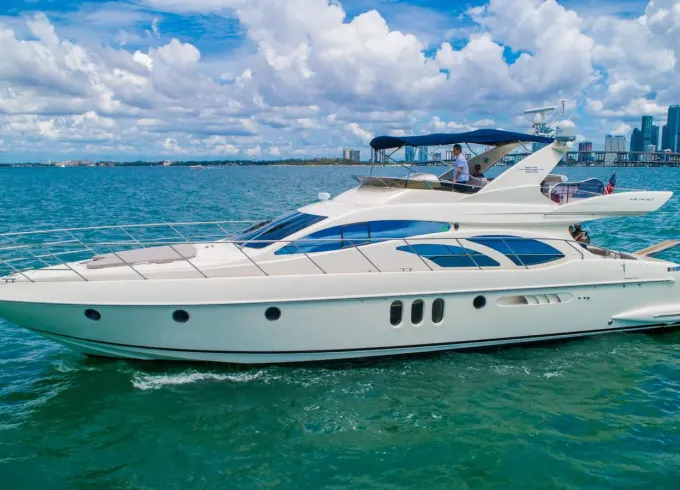 66' Amazing Azimut Motor Yacht in Miami, Florida
