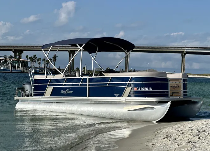 2019 23’ SunChaser Pontoon | Seats Up to 12 | Easygoing Fun in Orange Beach