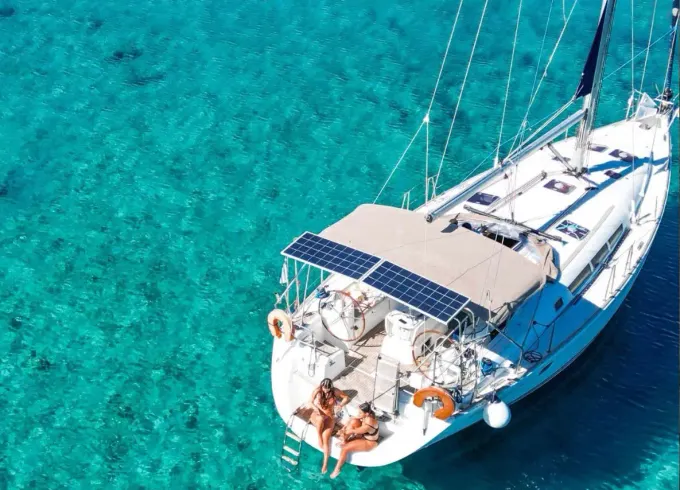 Day Cruise to Dia Island With our Jeanneau Sun Odyssey 44i (9:00-15:00)