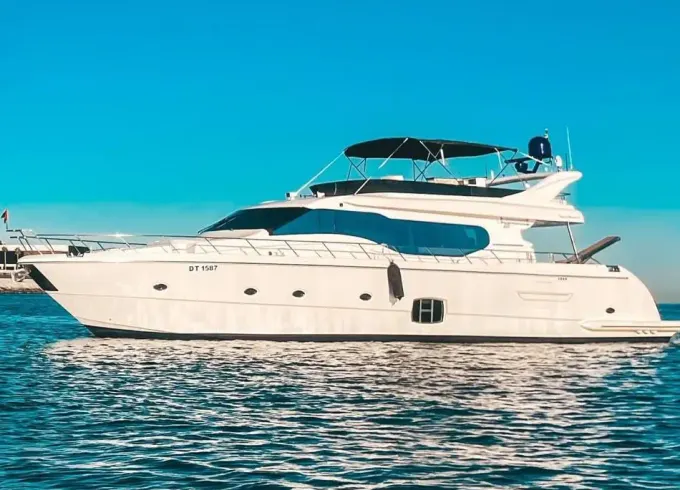 Experience Dubai on our 80ft Azimut Luxury Yacht with Jacuzzi