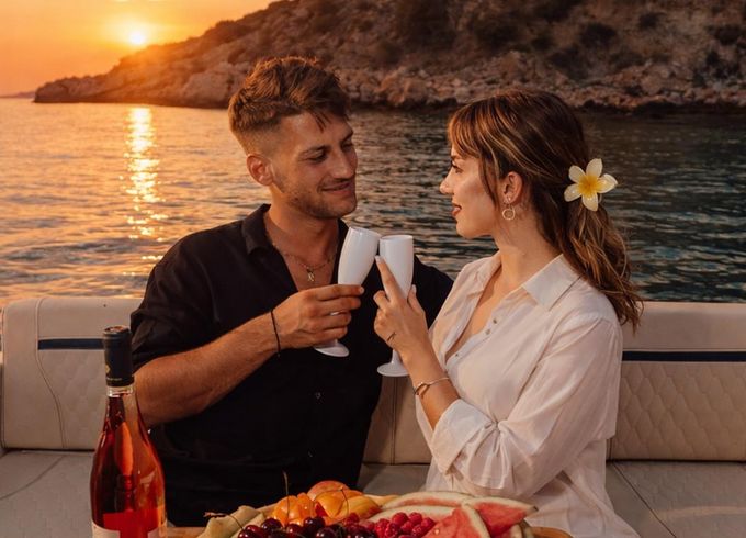 Sunset Private Cruise In Nea Iraklitsa - 2 Hr Experience | 21' Karnic Powerboat