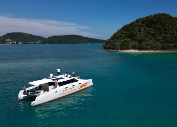 Power Yacht Rental in Phuket – Explore Iconic Islands with Premium Comfort