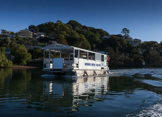 38ft Pontoon Twin Hull – River Boat Charter Tweed Heads (10–20 Guests)