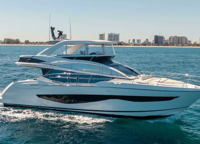 62ft 2023 Pearl – Ultra-Luxury Modern Yacht Experience for 13 Guests